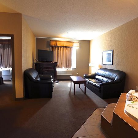 Lakeview Inns & Suites - Fort Nelson Εξωτερικό φωτογραφία