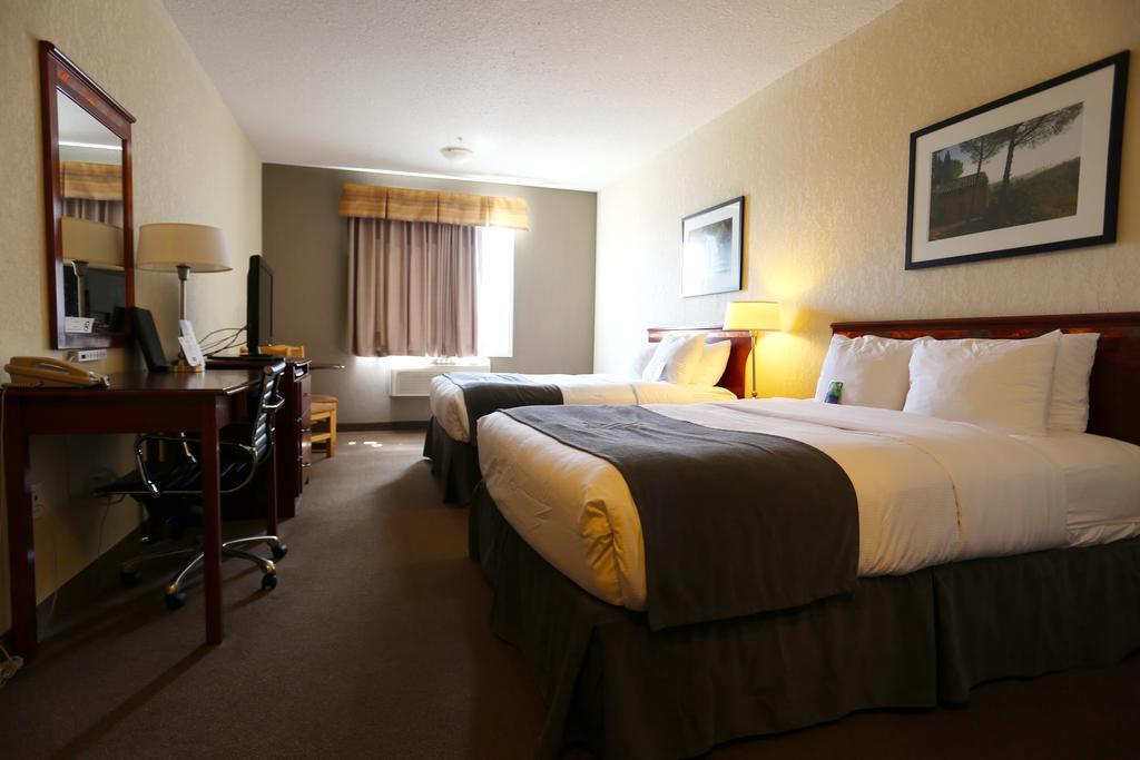 Lakeview Inns & Suites - Fort Nelson Εξωτερικό φωτογραφία