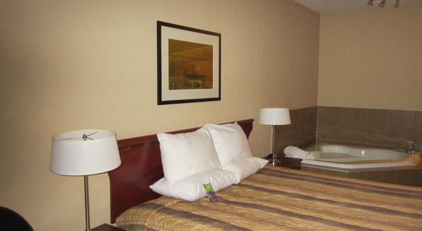 Lakeview Inns & Suites - Fort Nelson Εξωτερικό φωτογραφία