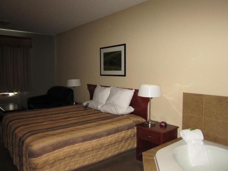 Lakeview Inns & Suites - Fort Nelson Εξωτερικό φωτογραφία