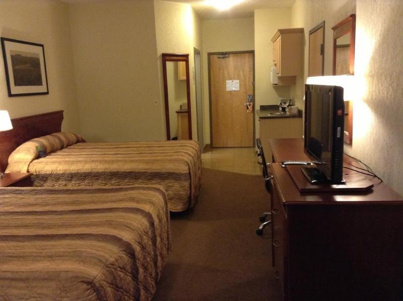 Lakeview Inns & Suites - Fort Nelson Εξωτερικό φωτογραφία