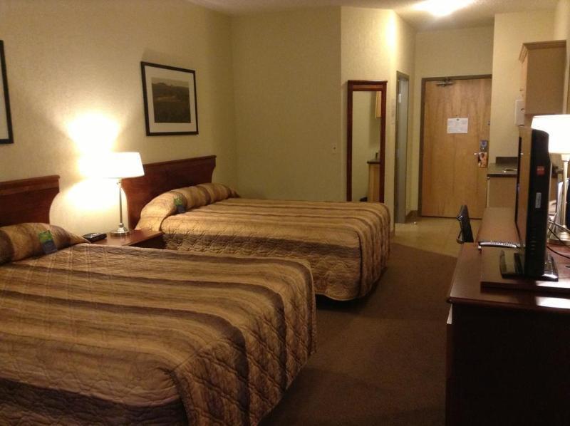 Lakeview Inns & Suites - Fort Nelson Εξωτερικό φωτογραφία